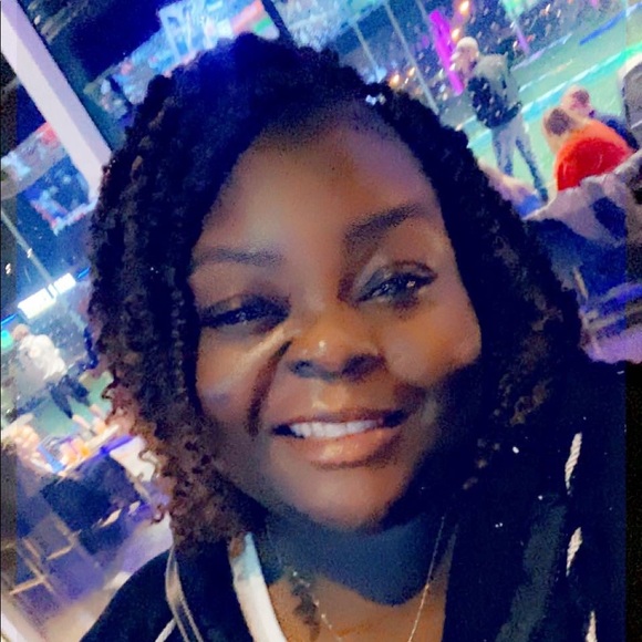 Meet your Posher, Octavia - Picture 1 of 1